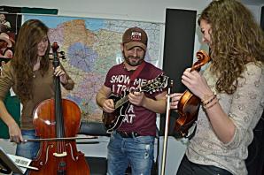 O country, pasji do muzyki i doświadczeniu scenicznym... Wojciech Dudkowski opowiada 