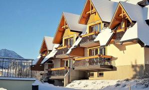 Chcesz komfortowo, rodzinnie lub z przyjaciółmi, wypocząć w Tatrach? Przyjedź do Szeligówki, gdzie widok na szczyty i zacisza luksusowych wnętrz będą wymarzonym ukojeniem