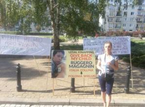 [VIDEO] Dopo intervento di Patriot24.net  il giudice italiana Daniela Ronzani chiede astensione  dal dramma di madre  Polacca!  Presidente di Tribunale di Treviso ha capito incubo di Wioleta Wrzosek e astiene dalla causa il giudice scandalosa.  