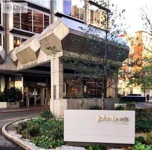 [VIDEO] Fałszywe pieczątki brytyjskiej sieci domów towarowych John Lewis. Oszustwa na prawdziwego, wysokiego urzędnika tej firmy o nazwisku Patric Lewis. Poszkodowani w Polsce i Portugalii, towar w Afryce a brytyjski koncern milczy!