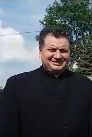 [VIDEO] - Cmentarne śmieci też zakopane na terenie kościoła w Trzeszczanach - przekazał Sądowi sekretarz gminy, oskarżony Paweł  L. Zakopywać miał obecny Wójt Stanisław Cz. Brak pomocy biskupa Mariana Rojka, podejmujemy interwencję w Watykanie