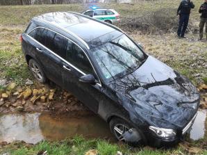 Odzyskano skradzionego w Niemczech Mercedesa GLC 250