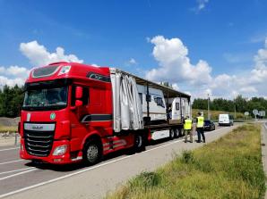 Odzyskali kradzioną przyczepę kempingową, której wartość została oszacowana na 120 tysięcy złotych. Samochodem ciężarowym kierował obywatel Litwy