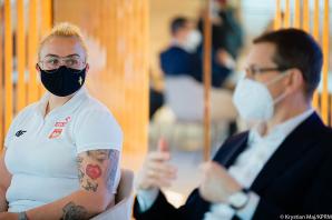 [VIDEO] 100 dni do Igrzysk XXXIII Olimpiady Tokio 2020 – reprezentanci Polski pojadą do Japonii zaszczepieni