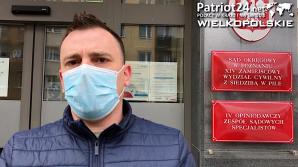 [VIDEO] TOGI BEZ SUMIEŃ: Sąd w Pile nakazuje wydanie dziecka matce, której konkubent zapowiada kopnięcie 4-latka w głowę!