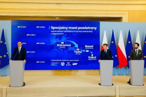[VIDEO] Premier: Polska jest tam, gdzie inni tej pomocy od nas potrzebują. Ponad 1000 osób ewakuowanych przez Polskę z Afganistanu. Polska pomogła obywatelom i rządom innych krajów - Litwy, Estonii, Holandii, Czechom, Niemcom.