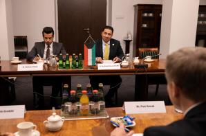 Polska stawia na wzmocnienie współpracy gospodarczej z państwami arabskimi - Kuwejtem i ZEA