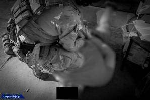 [VIDEO] Potężne uderzenie w sieć klubów go-go