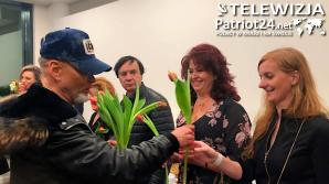 [VIDEO] Helikopterem przyleciał Rutkowski, by z żoną Mają i dziećmi wziąć udział w otwarciu kliniki MultiDent w Stalowej Woli!