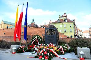 Minister Sprawiedliwości upamiętnił ofiary zbrodni katyńskiej