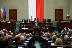Premier Mateusz Morawiecki wygłosił w Sejmie exposé, w którym przedstawił plan działań swojego rządu oraz najważniejsze wyzwania, przed którymi stoi Polska