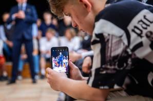 [VIDEO] Parlamentaryzm i Demokracja: Lekcja Obywatelska z Szymonem Hołownią - Wrocław 2024