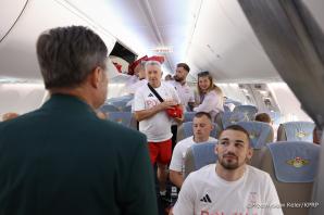 [VIDEO] Prezydent: Trzymamy kciuki za Biało-Czerwonych w Paryżu