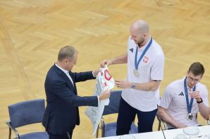 [VIDEO] Premier Donald Tusk pogratulował sukcesów polskim olimpijczykom