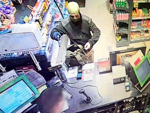 [VIDEO] Wsiadł do cudzego auta i groził pasażerce śmiercią, został tymczasowo aresztowany