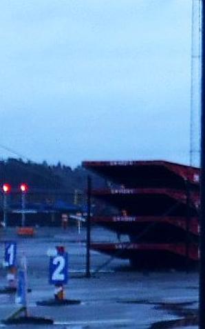 Konsulat RP w Szwecji kierowany przez Grzegorza Jagielskiego poprzez swoją niekompetencję naraził na 4-dniowy stres karmiącą matkę 1,5-miesięcznej Zuzi! Rodzina nie mogła odpłynąć promem do Polski!