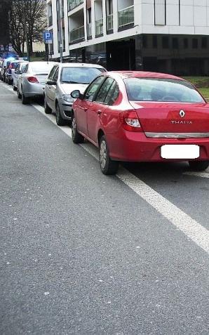 Warszawa: Mieszkańcy i strażnicy miejscy przeciw nieprawidłowemu parkowaniu