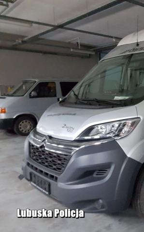 Nowa Sól: Policjanci drogówki odzyskali wartego 200 tys. zł Jumpera