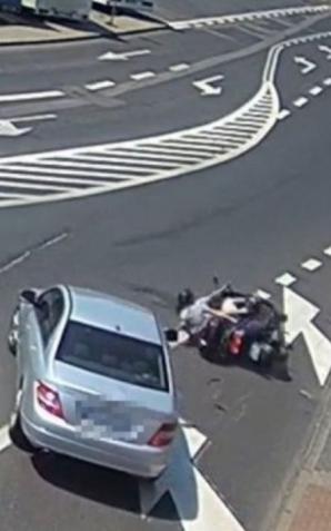 [VIDEO] Spowodował kolizję i odjechał. Na miejscu pozostawił wnuka