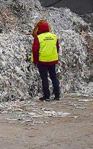 [VIDEO] 220 ton nielegalnych, angielskich śmieci wróci z Polski do Wielkiej Brytanii