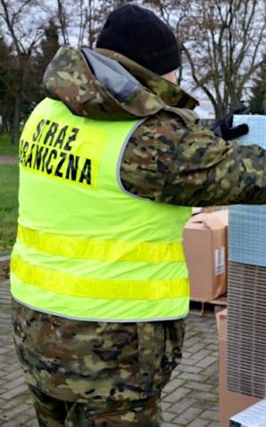 [VIDEO] Kontrabanda w ciężarówkach kierowanych przez 30-letniego obywatela Białorusi i 25-letniego polaka