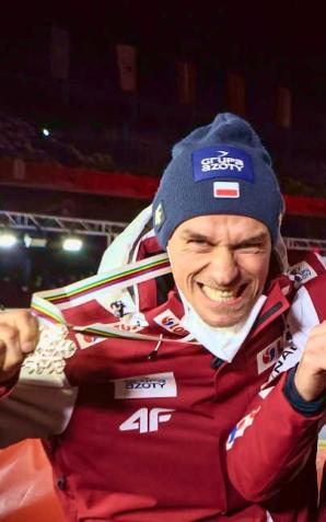 Wielkie emocje na Schattenbergschanze, skoczkowie wydarli medal