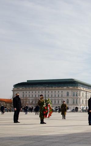 Premier Mateusz Morawiecki uczcił pamięć ofiar w 11. rocznicę tragedii smoleńskiej