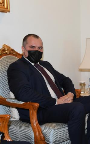 Wizyta robocza Szefa BPM Jakuba Kumocha w Państwie Katar. Tematyka prezydenckiej wizyty w Katarze oraz wywołanego przez Białoruś kryzysu migracyjnego była również przedmiotem spotkania Szefa BPM z przedstawicielami katarskich mediów