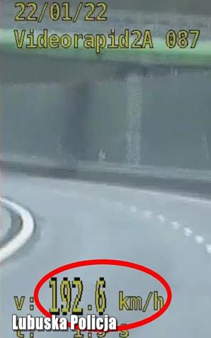 [VIDEO] 192 km/h – niebezpieczna prędkość zakończona mandatem w wysokości 2500 złotych