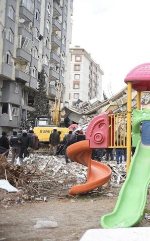 4,6 mln dzieci w Turcji i 2,5 mln w Syrii potrzebuje pilnej pomocy humanitarnej