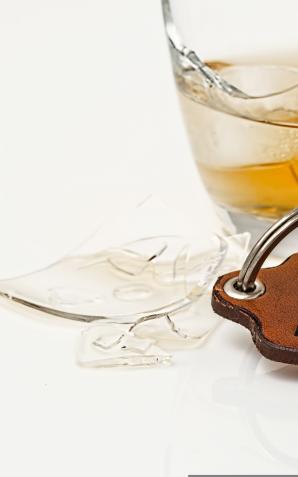 [VIDEO] Ucieczka pijanego, drogowego pirata zakończona przez policjantów z drogówki