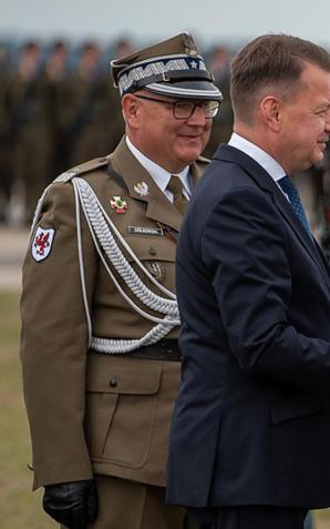 [WIDEO] 850 ochotników złożyło przysięgę wojskową na Polach Grunwaldu podczas święta 16. Dywizji Zmechanizowanej