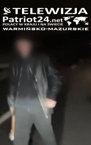 [VIDEO] Agresja drogowa przybiera różne formy. Z piłą łańcuchową ruszyli na innego kierowcę. Zostali zidentyfikowani i zatrzymani