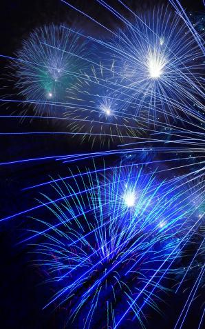 [VIDEO] Policjanci przestrzegają. Fajerwerki - odpalaj z głową!