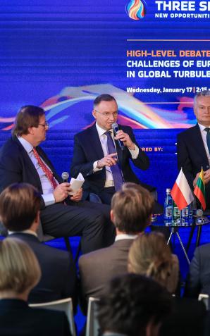 [VIDEO] Przebywający na Światowym Forum Ekonomicznym w Davos Prezydent RP Andrzej Duda odbył liczne spotkania dwustronne z liderami światowej gospodarki i polityki