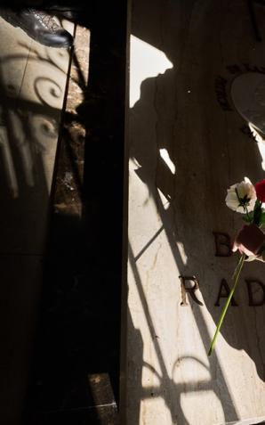 Żołnierze Ośrodka Reprezentacyjnego Wojsk Obrony Terytorialnej odwiedzili grób biskupa Edwarda Materskiego, bohatera Powstania Warszawskiego.