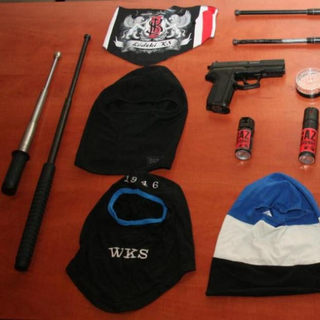 Województwo Kujawsko-Pomorskie: Areszt i 15 dozorów dla grupy pseudokibiców, którzy brali udział w napadzie w Jeżewie k. Świecia