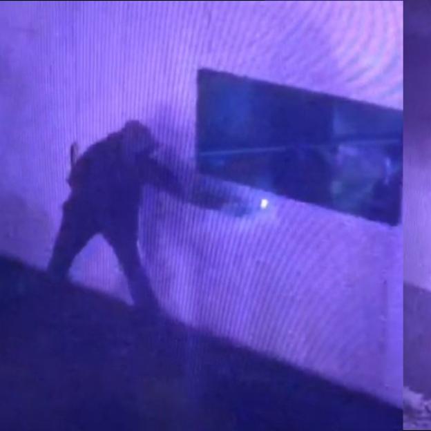 [VIDEO] Policjanci poszukują sprawcy podpalenia mobilnego punktu szczepień i budynku zamojskiego sanepidu