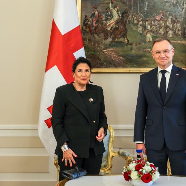 [VIDEO] O bezpieczeństwie w regionie Kaukazu, o Rosji, Ukrainie, Azerbejdżanie i Armenii Prezydent Gruzji rozmawiała w Warszawie z Prezydentem RP