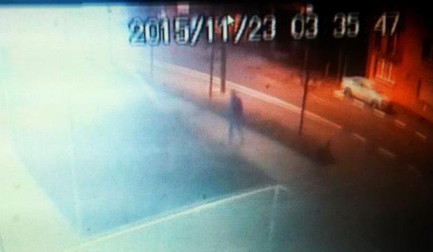 [VIDEO] Rutkowski: Pierwszy z monitoringów tuż po zniknięciu Ewy Tylman. Czy mężczyzna w niebieskiej kurtce rzeczywiście jest pijany?