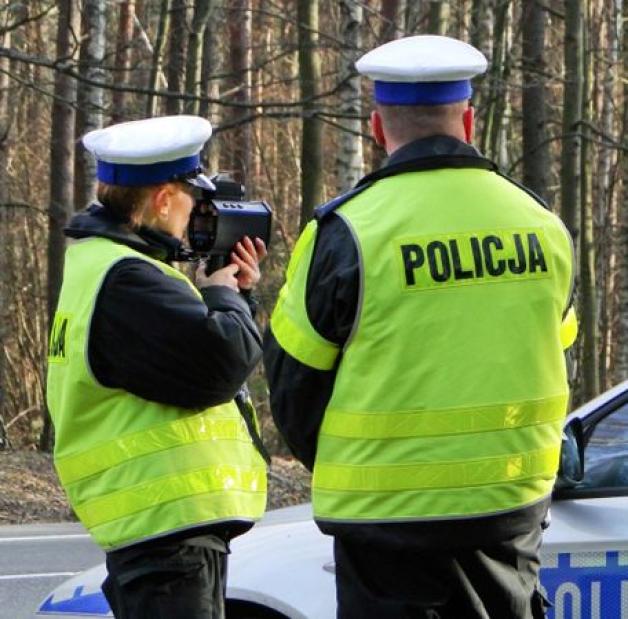 Chciał odzyskać prawo jazdy - proponował policjantom 4 tys. zł