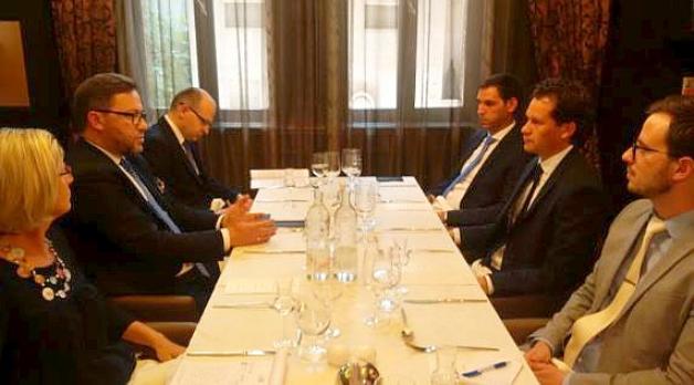 Wiceminister Bartosz Cichocki na konsultacjach politycznych w Budapeszcie