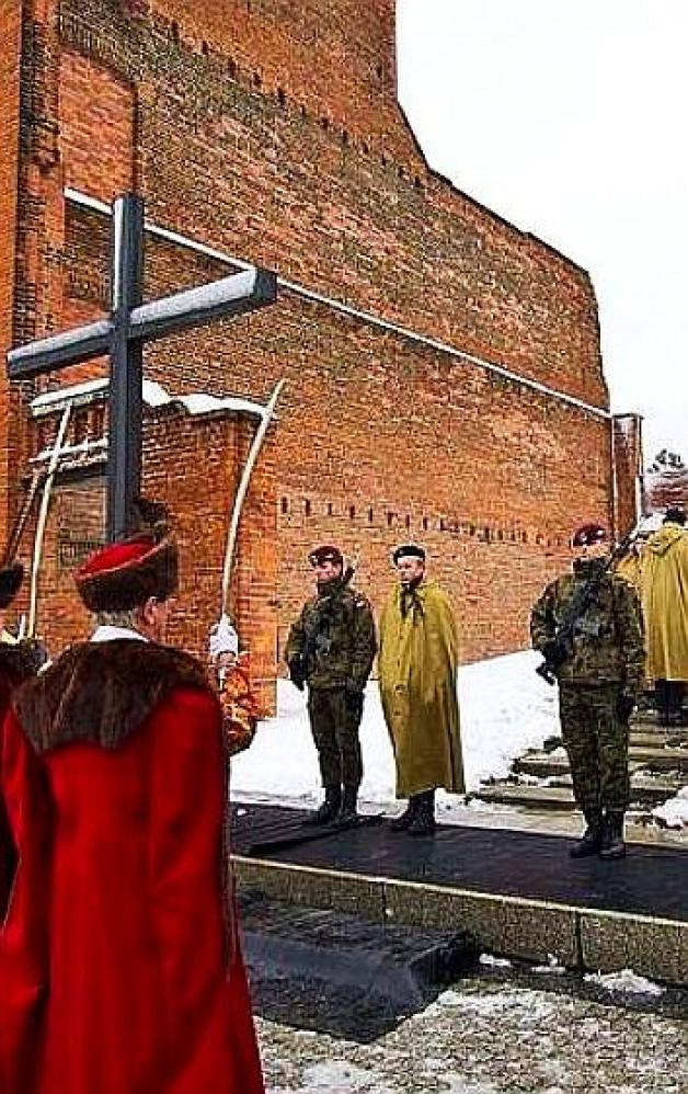 Cześć ich pamięci! Rocznica spalenia więźniów Radogoszcza i zakończenia okupacji niemieckiej w Łodzi