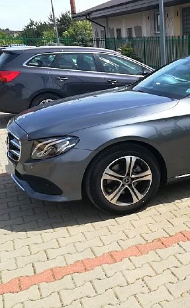 Skradziony w Niemczech luksusowy mercedes z 2019 r. odnaleziony w Polsce. Białorusin za kratami