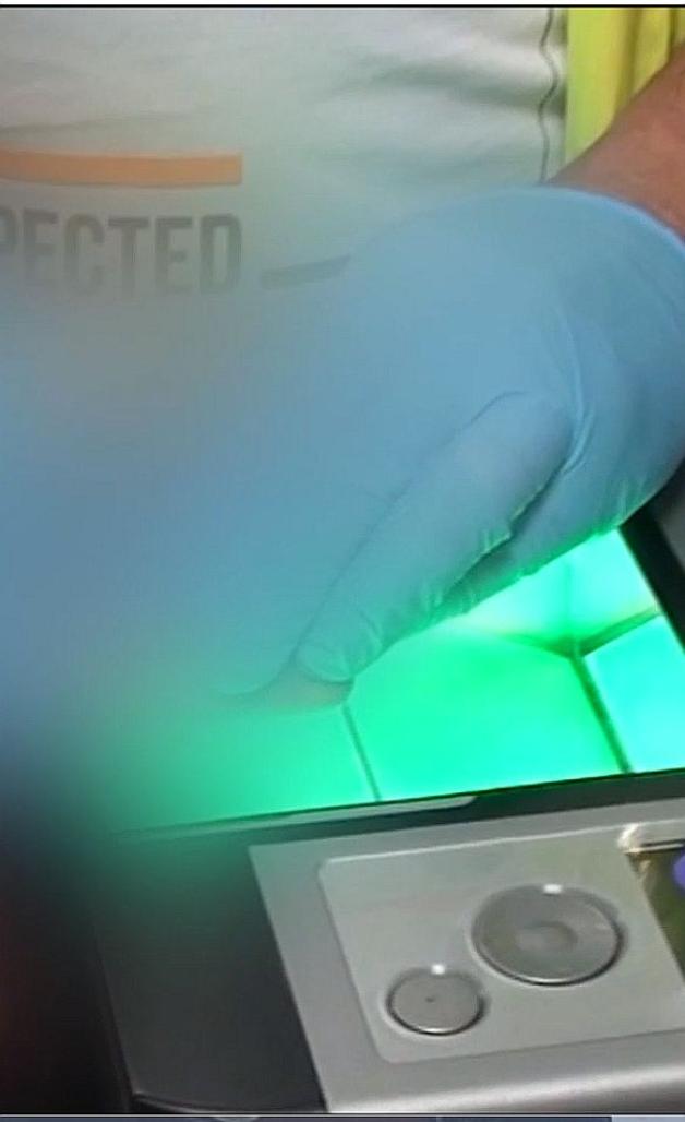 Tymczasowy areszt za ugodzenie nożem dwóch osób i zniszczenie samochodów