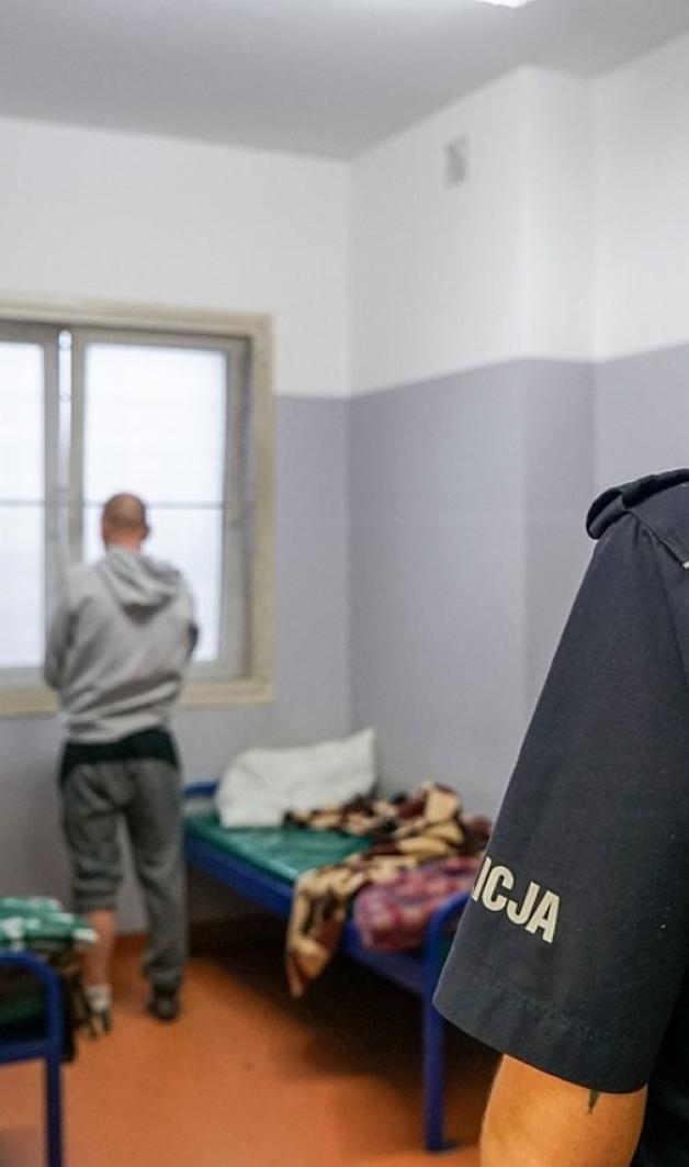 [VIDEO] Gorzowscy kontrterroryści w akcji na Śląskiej. Zatrzymane cztery osoby