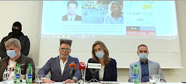 [VIDEO] Po konferencji Rutkowskiego Słowacja rozwiązała kontrakt z naukowcem Slavomirem H.! Ten fizyk nielegalnie przetrzymuje 5-letnie dziecko pod Moskwą! Czy Rosja udzieli temu przestępcy obywatelstwa? 