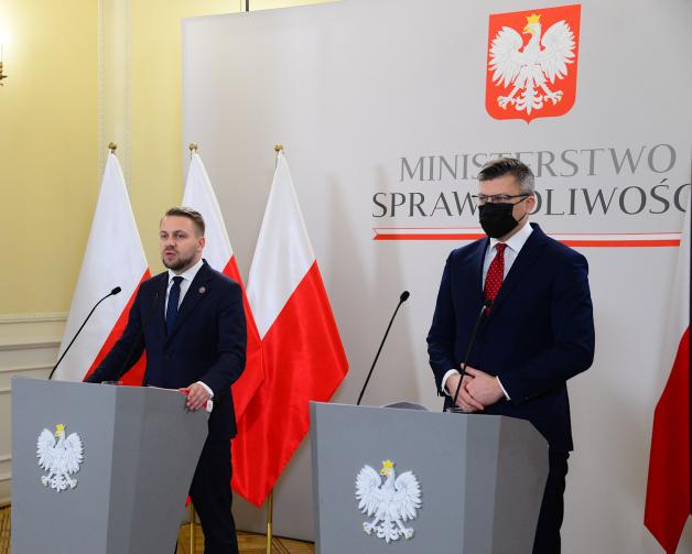 Koniec z łagodnymi karami dla niszczących środowisko. Nie ma zgody też na przywożenie do Polski odpadów z zagranicy np. na import śmieci z Niemiec czy Francji 