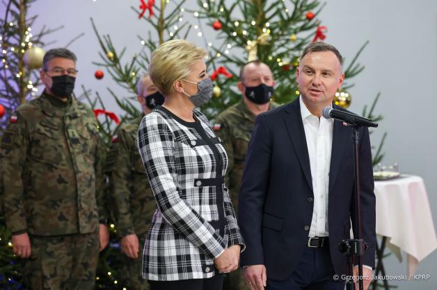 [VIDEO] Spotkanie wigilijne Pary Prezydenckiej z żołnierzami i funkcjonariuszami