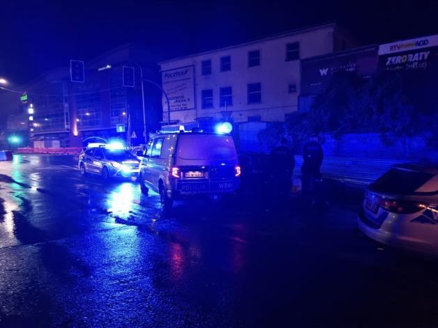 Zakaz prowadzenia, kradzione tablice, kradzione paliwo i pościg w Stargardzie 